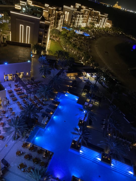 Pool DoubleTree by Hilton Resort & Spa Marjan Island