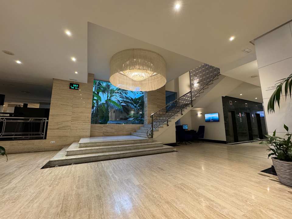 Lobby Palma Bellver by Meliá