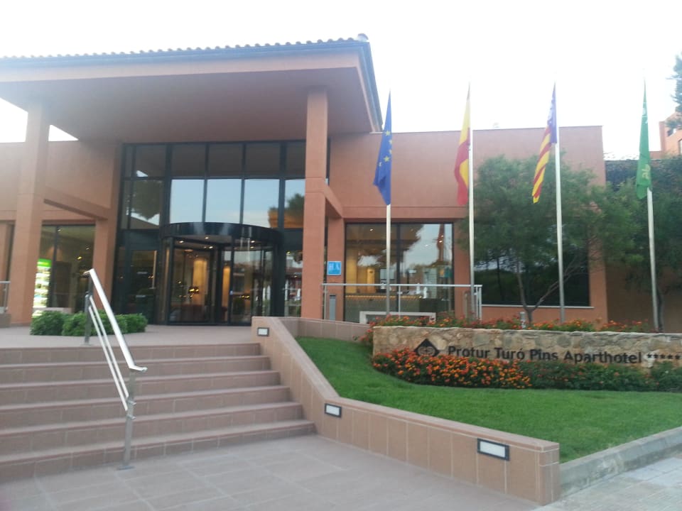 Eingang Protur Turo Pins Hotel