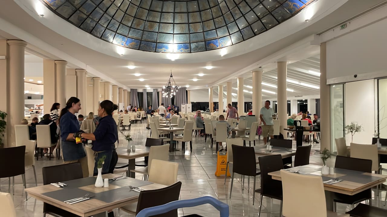 Gastro Sandy Beach Resort