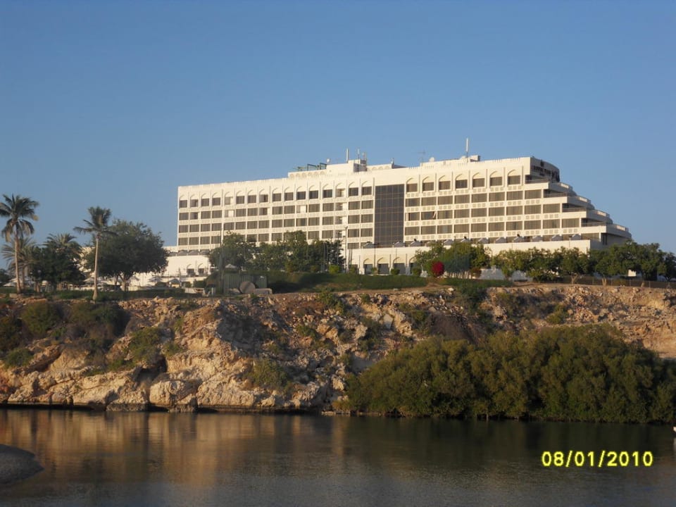 Crowne Plaza Muscat Hotel Crowne Plaza Muscat