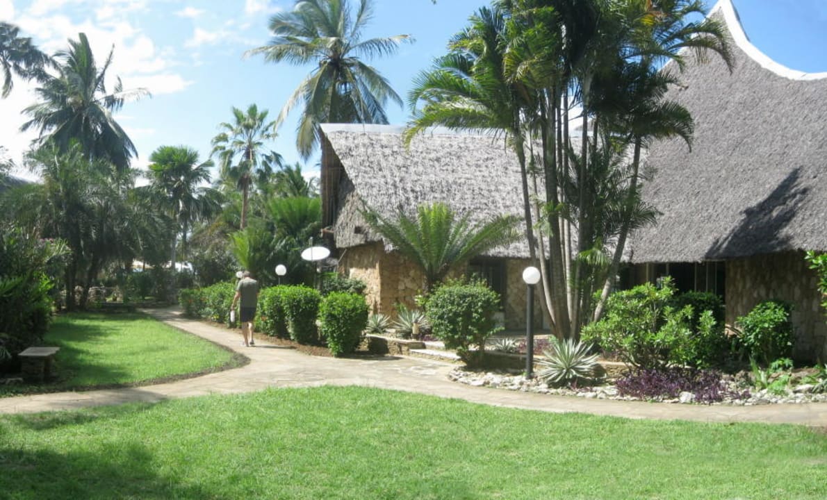 Gartenanlage Bahari Beach Hotel