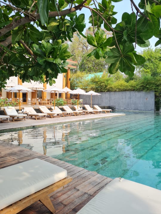 Pool Cape Nidhra Hotel Hua Hin