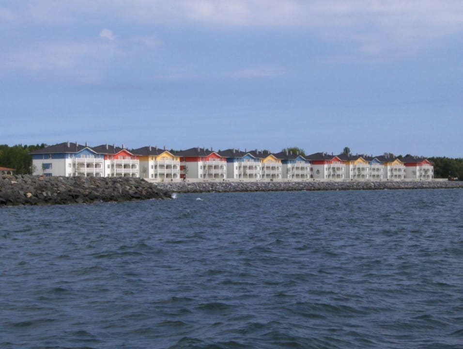 Hotelansicht von der Seeseite her BEECH Resort Boltenhagen