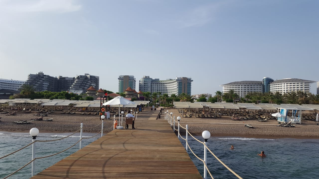 Strand Sherwood Exclusive Lara