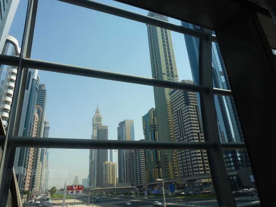 Sheikh Zayed Road Rose Rayhaan by Rotana