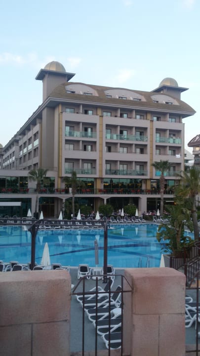 Vom Pool aus Aydinbey Kings Palace & Spa