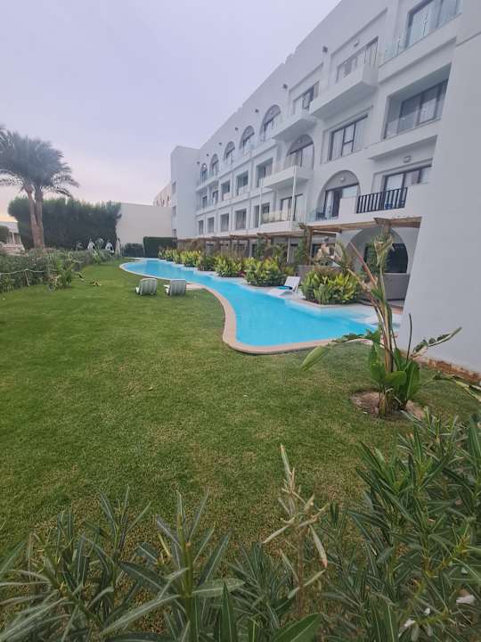 Gartenanlage Mövenpick Waterpark Resort & Spa Soma Bay