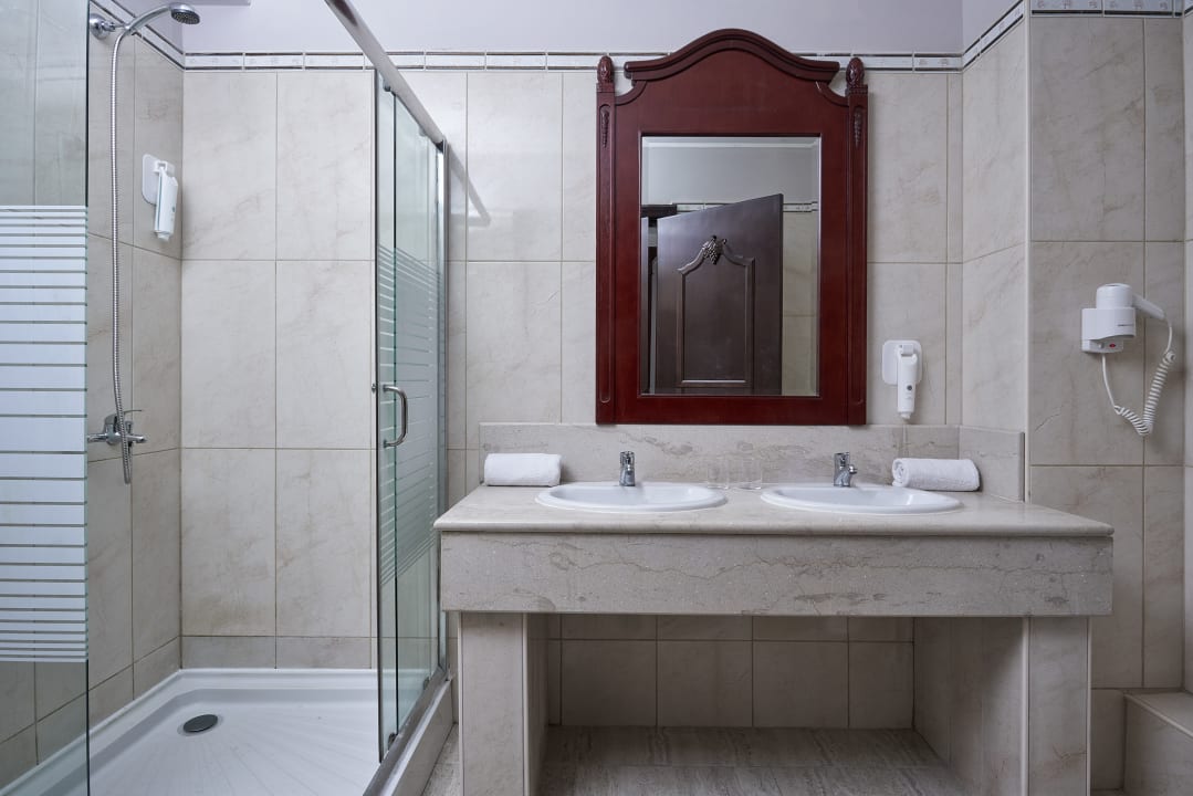 Zimmer Sandy Beach Resort