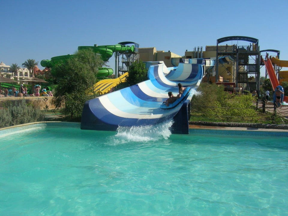 Zjeżdżalnia - pontony Titanic Beach Spa & Aqua Park