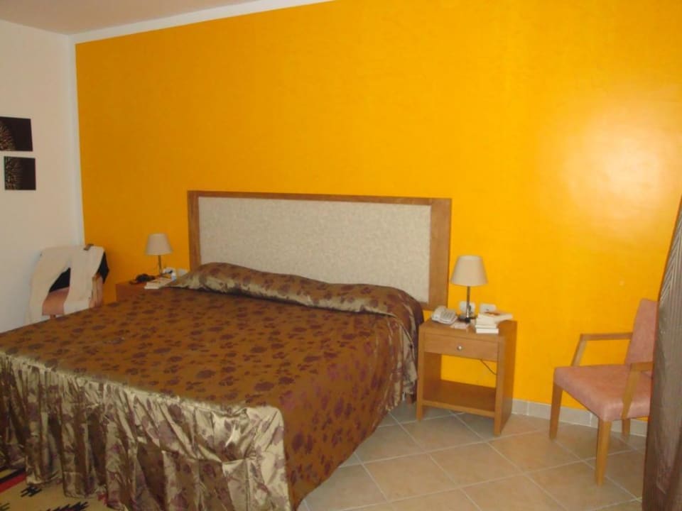 Großzügiges Hotelzimmer Hotel Gorgonia Beach Resort