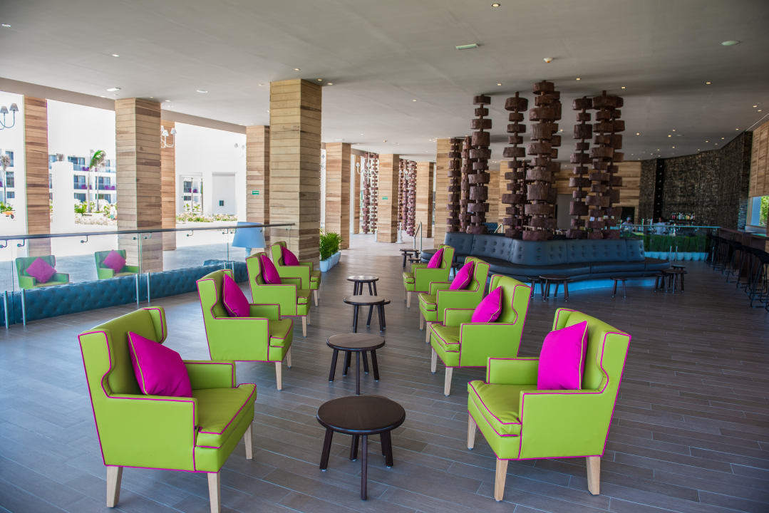 Bar Plaza Platinum Yucatan Princess All Suites & Spa Resort - Adults only