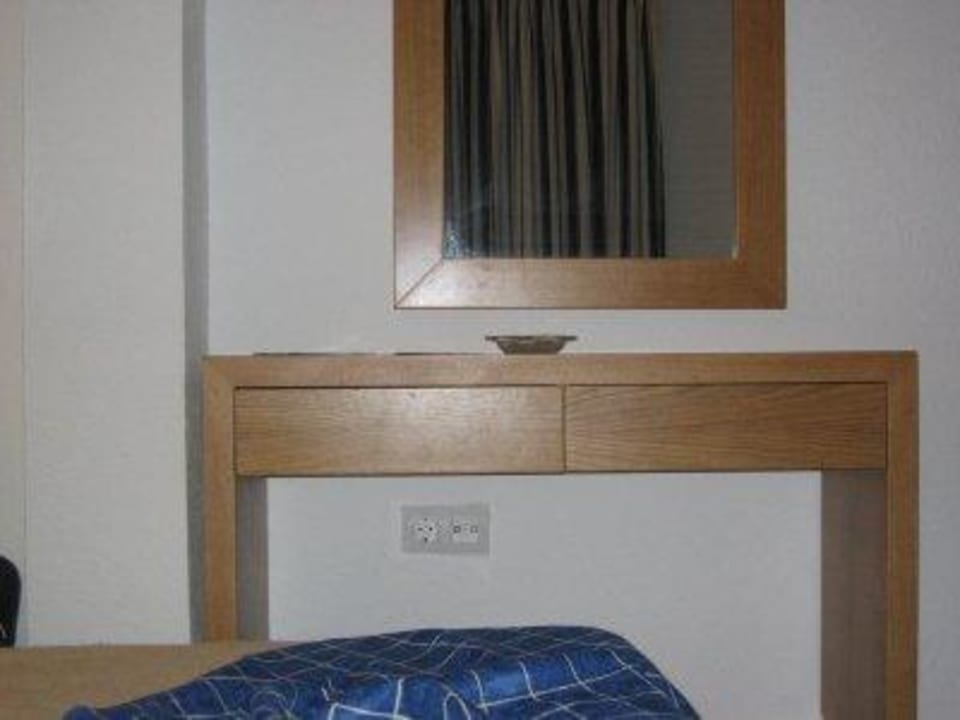 Aschenbecher im Nichtraucherzimmer? Hotel Selva Arenal