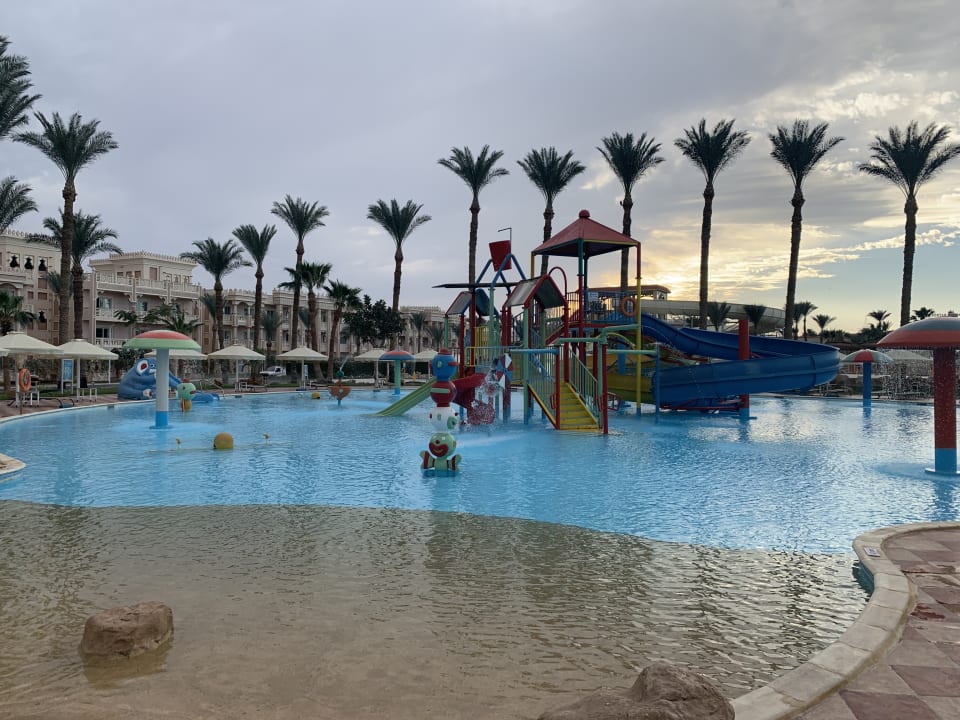 Pool Beach Albatros Resort