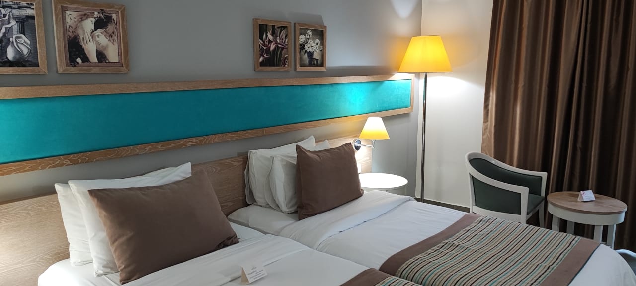 Zimmer Asteria Collection Side