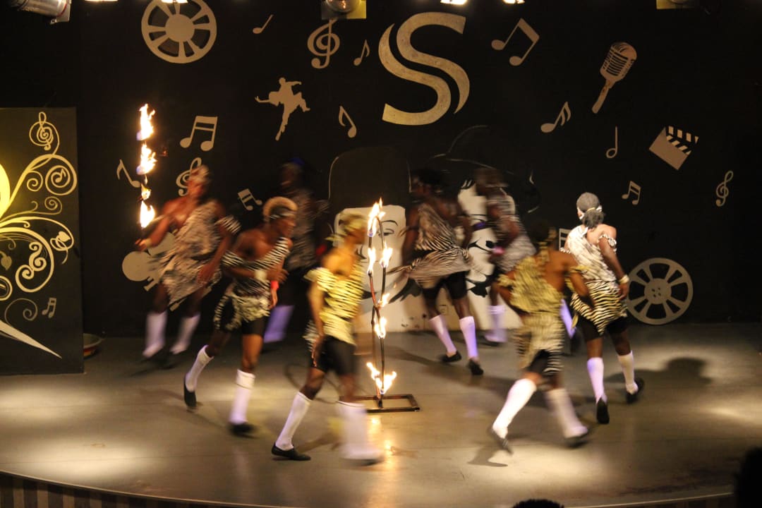 Acrobatic Show Saphir Resort & Spa