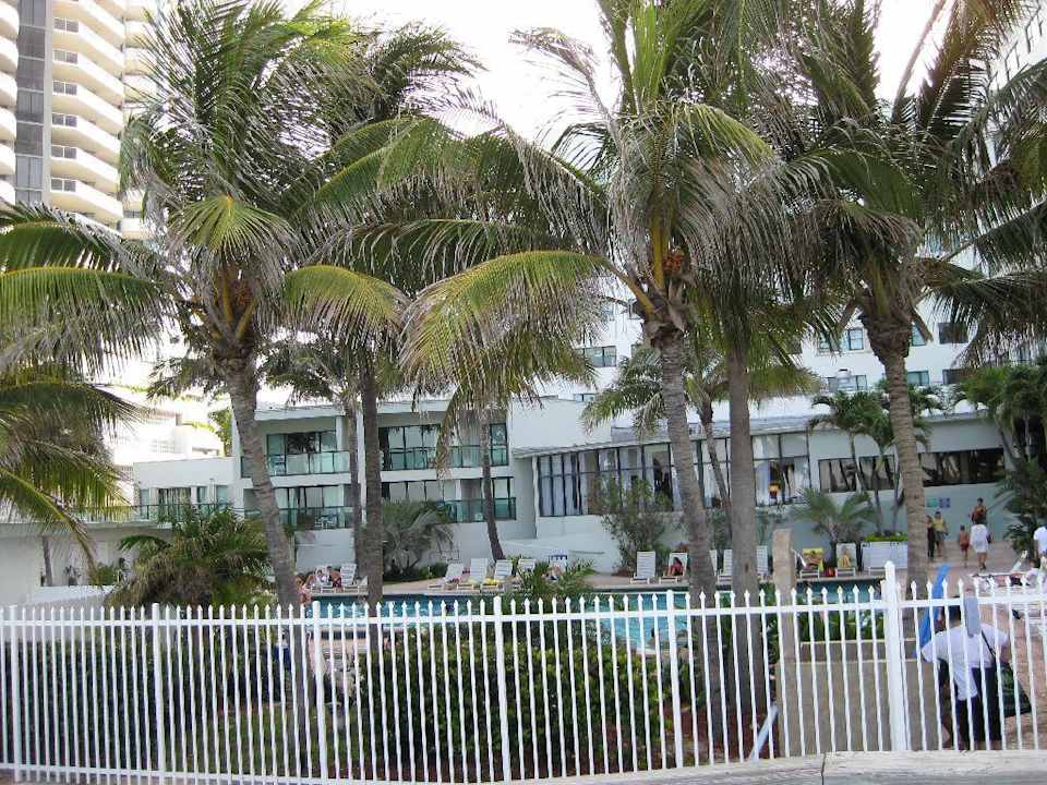 Kleiner Pool Casablanca on the Ocean - East Tower