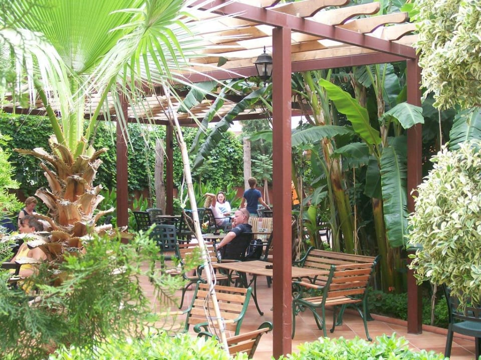 Green garden Antique Roman Palace Museum Hotel - Adults Only 16+