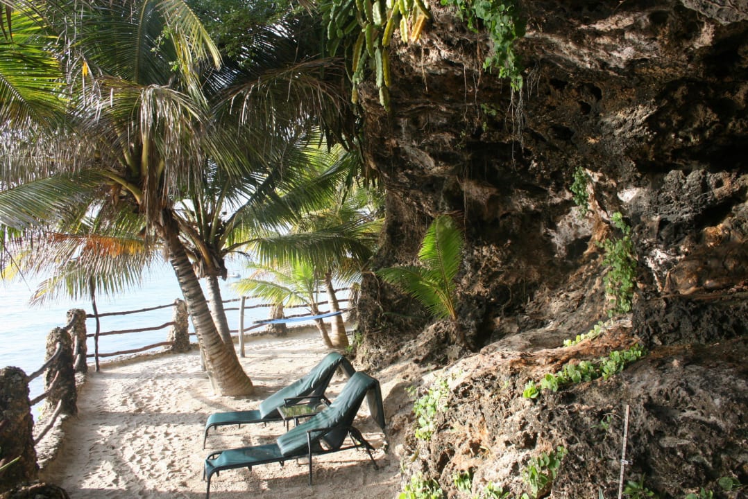 Terrassenförmig angelegte Anlage Bahari Beach Hotel