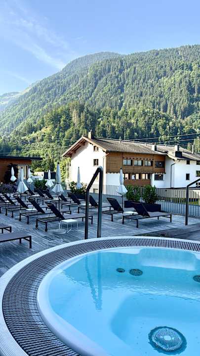 Pool Alpenhotel Montafon