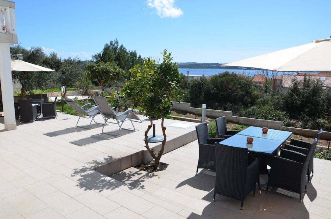 120qm Terrasse mit Grill Casa Anica
