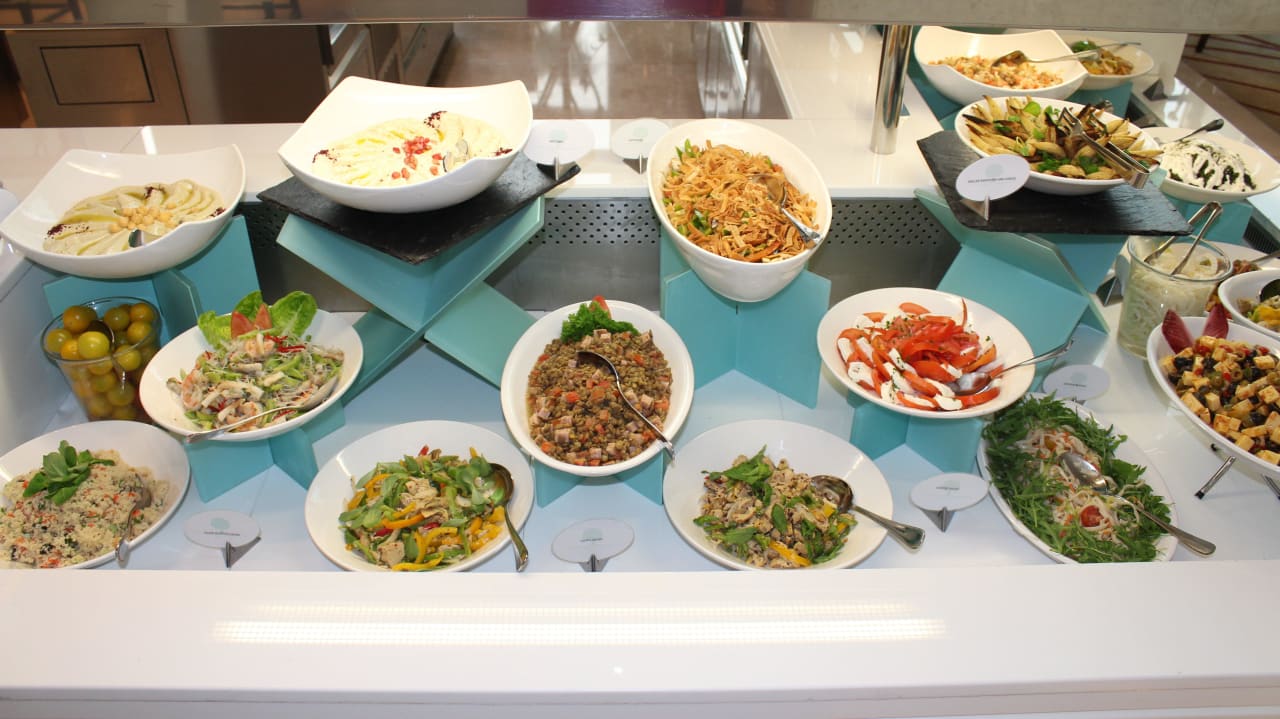 Büffet im Olea The St. Regis Saadiyat Island Resort, Abu Dhabi