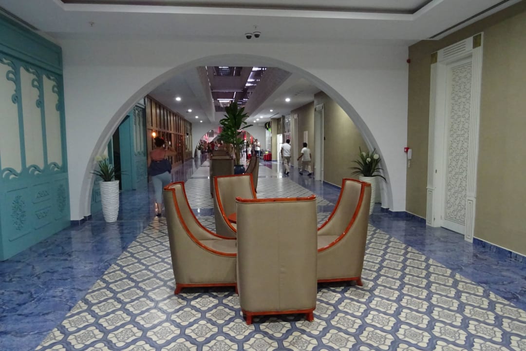 Weg zum Hauptrestaurant Alan Xafira Deluxe Resort & Spa