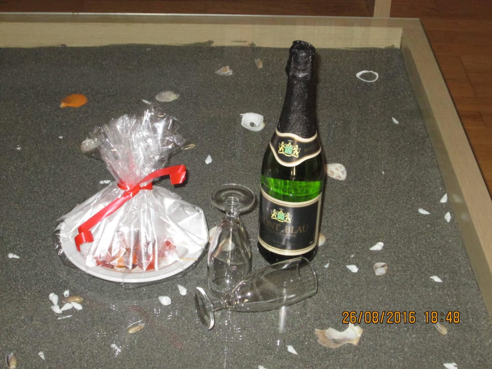 Sekt bei Ankunft R2 Romantic Fantasia Suites - Adults only