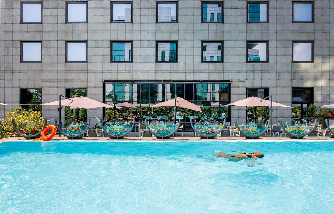 Pool iH Hotels Milano Lorenteggio