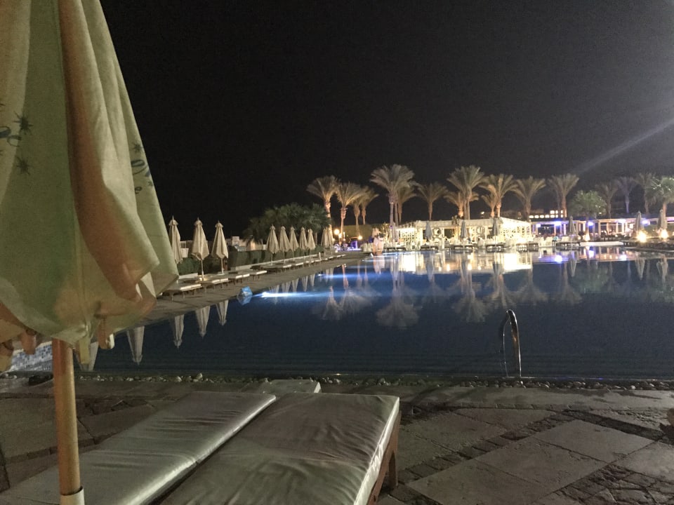 Pool Premier Le Reve Hotel & Spa