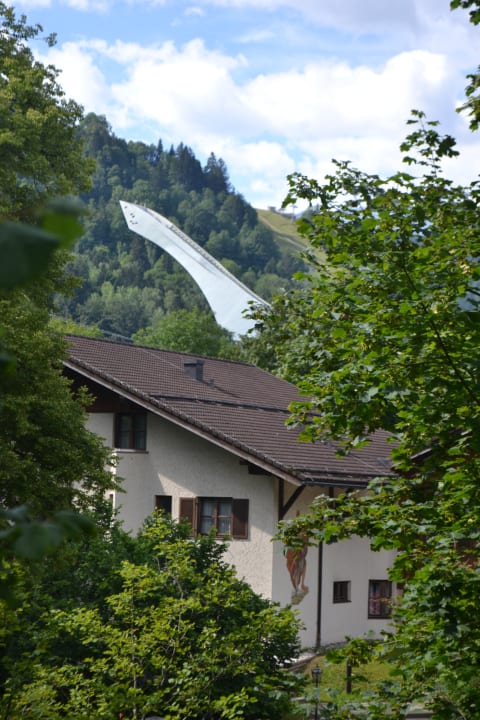 Außenansicht Dorint Sporthotel Garmisch-Partenkirchen