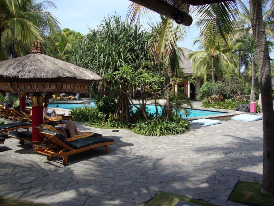 Garten und Pool Bali Mandira Beach Resort & Spa
