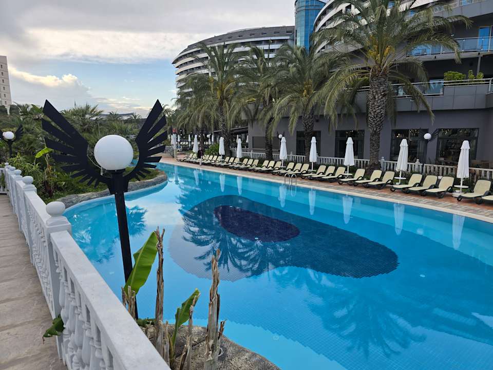 Außenansicht Royal Wings Hotel