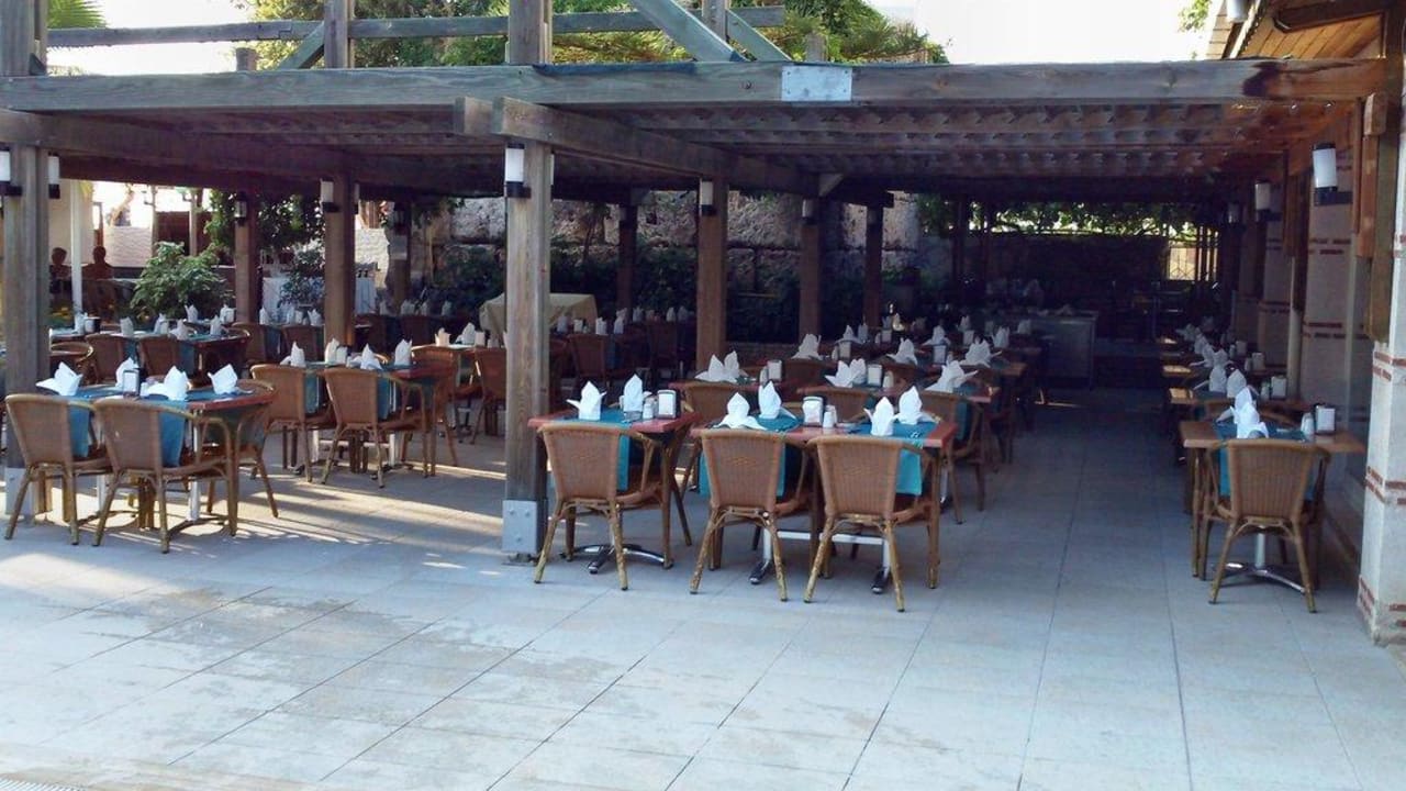 Tische draußen Trendy Side Beach Hotel - Adults only