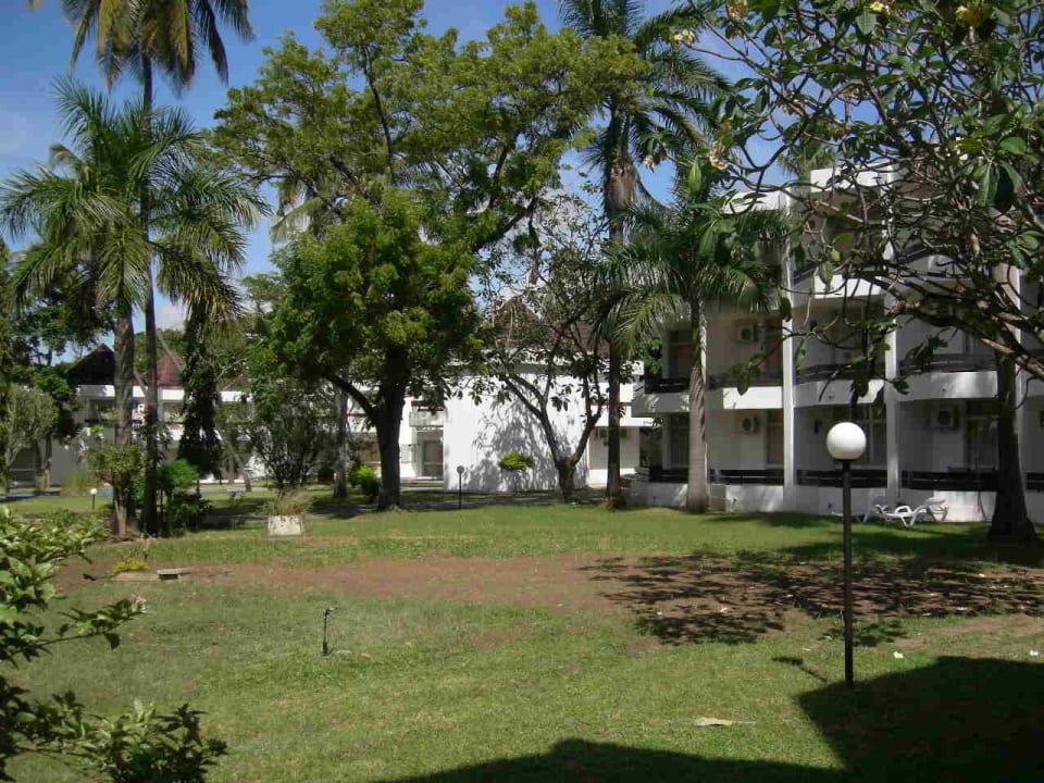 Aus low cost zimmer Hotel Kenya Bay Beach