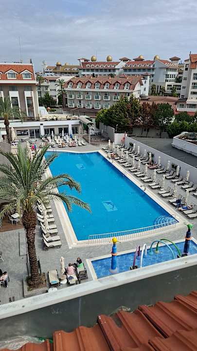 Pool Side Story Resort & Spa