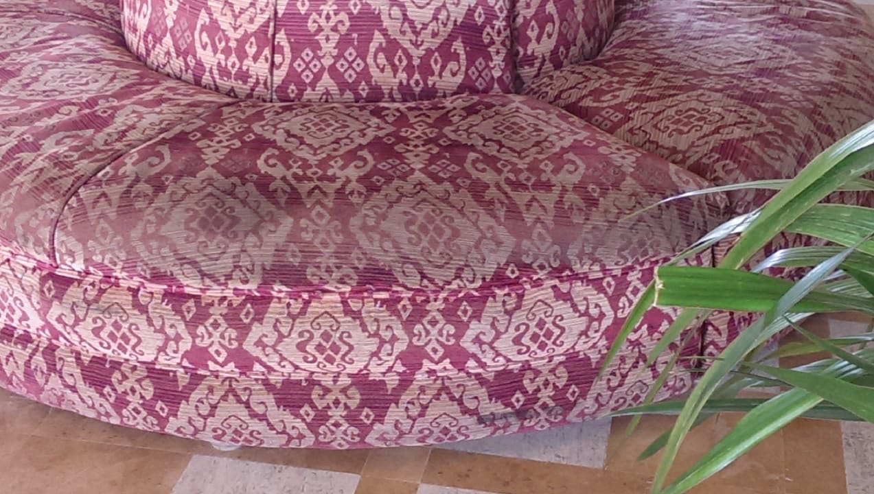 Abgewohntes Mobiliar Ghazala Gardens