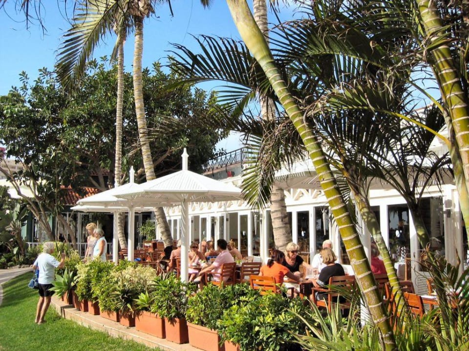 Hauptrestaurant von außen ROBINSON JANDIA PLAYA