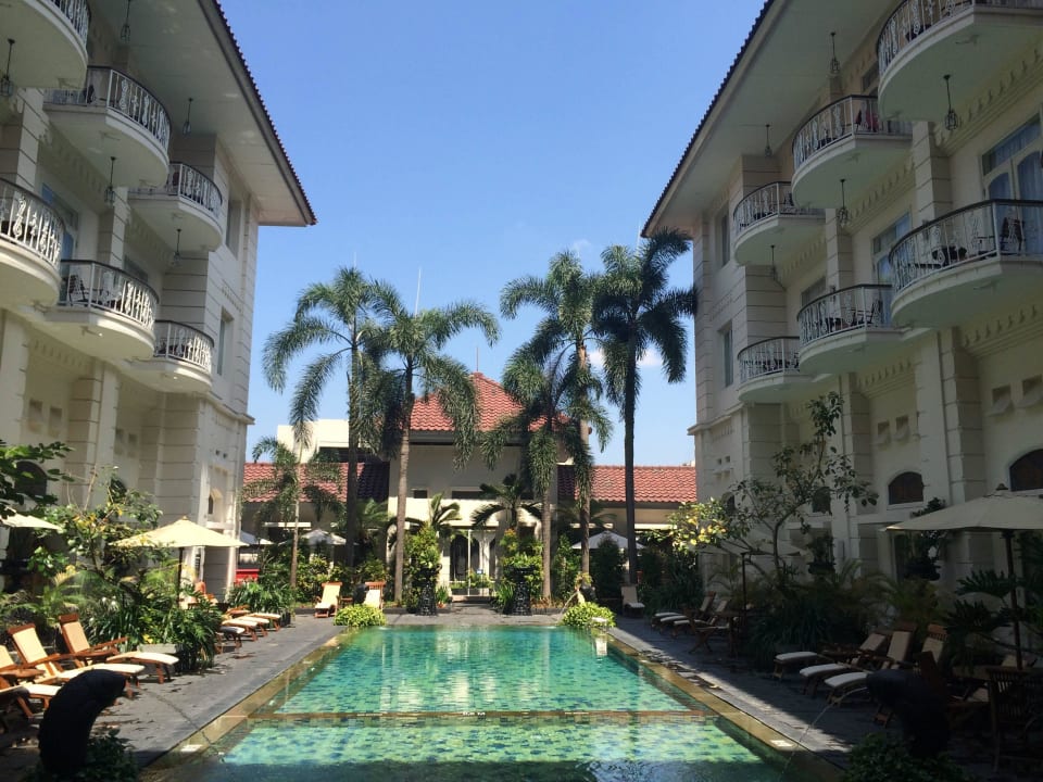 Pool The Phoenix Hotel Yogyakarta