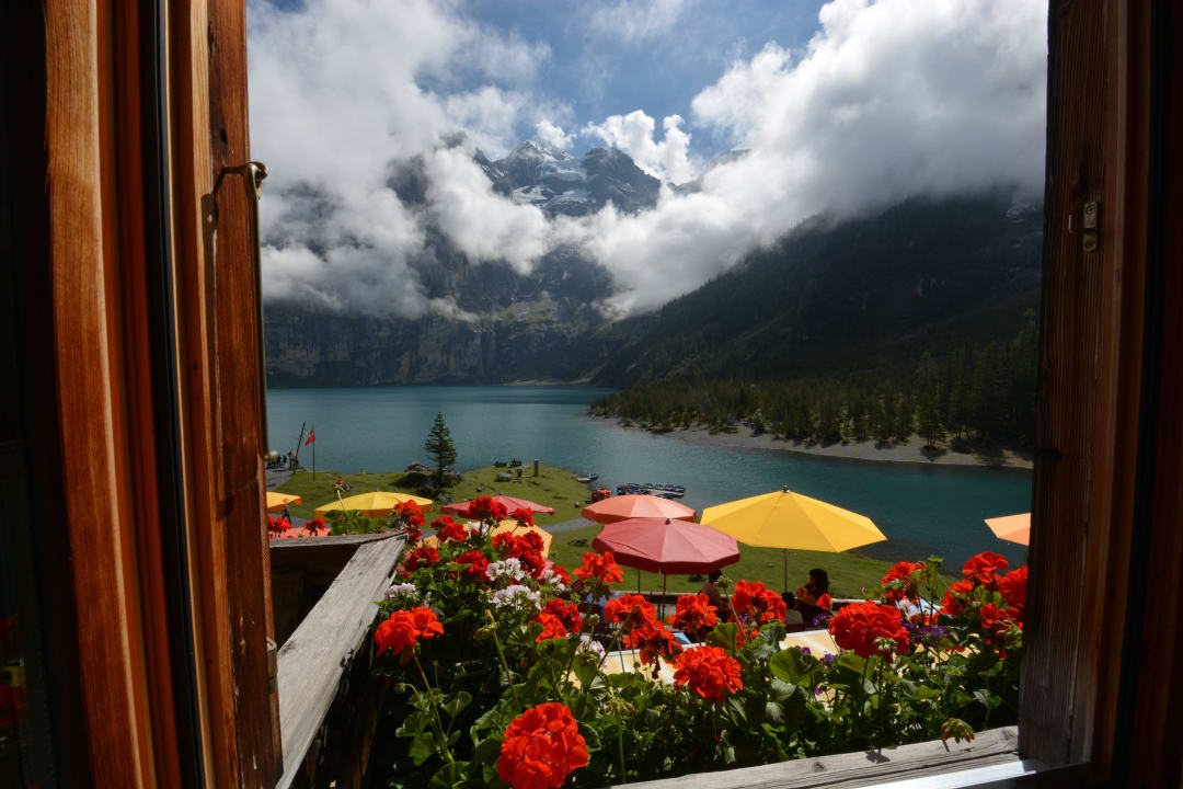 Ausblick aus Zimmer Berghotel Oeschinensee
