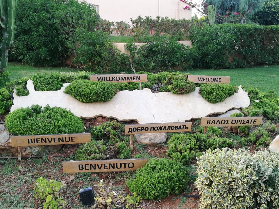 Gartenanlage Anissa Beach & Village