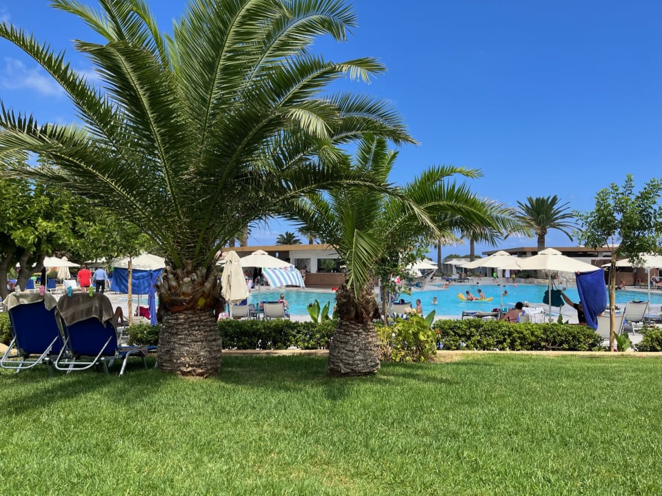 Pool Anissa Beach & Village