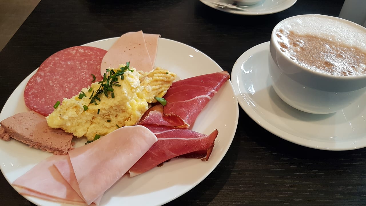 Gastro Hotel AMANO Grand Central