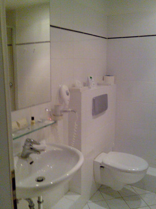 Bad - Doppelzimmer Lindner Hotel Sylt