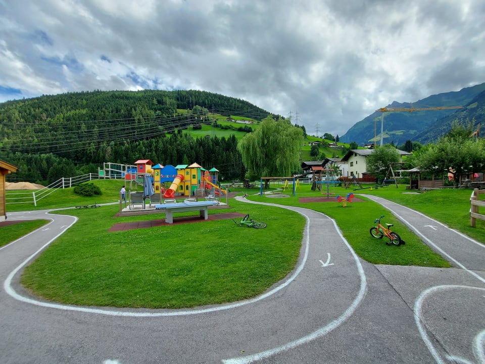 Gartenanlage Kinderhotel Felben