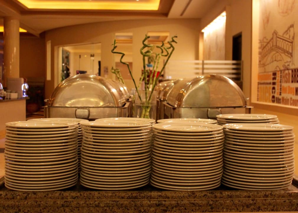 Warmspeisebuffet Three Corners Sea Beach Resort