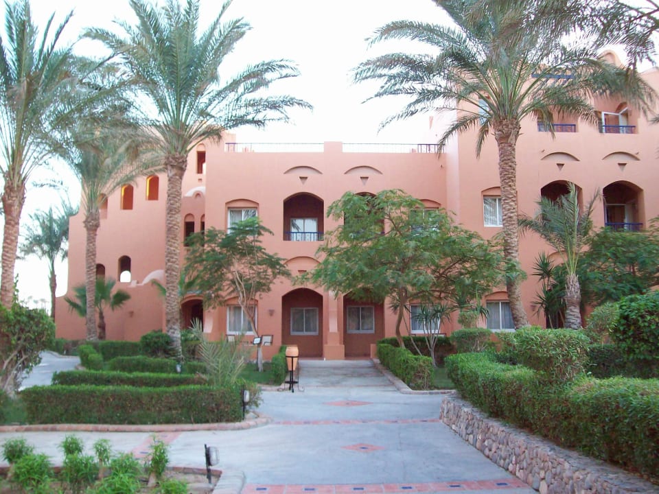 Von aussen Jaz Makadi Oasis Resort