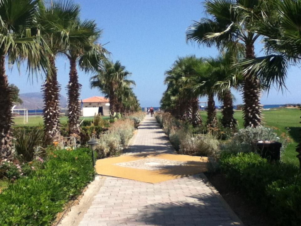 Hotelweg zum Strand Delfina Boutique Hotel