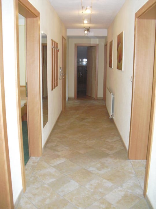 Langer Flur  Ferienwohnungen am Matinesweg, Serfaus