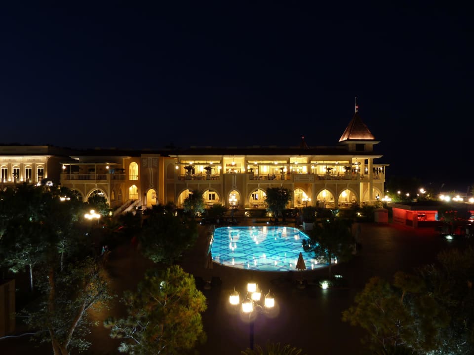Ausblick auf das Hauptrestaurant Güral Premier Tekirova
